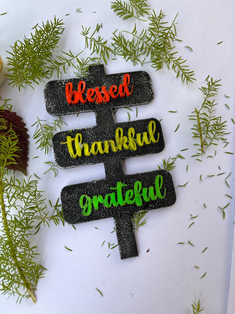 Handmade Showpiece – Artistic Bloom